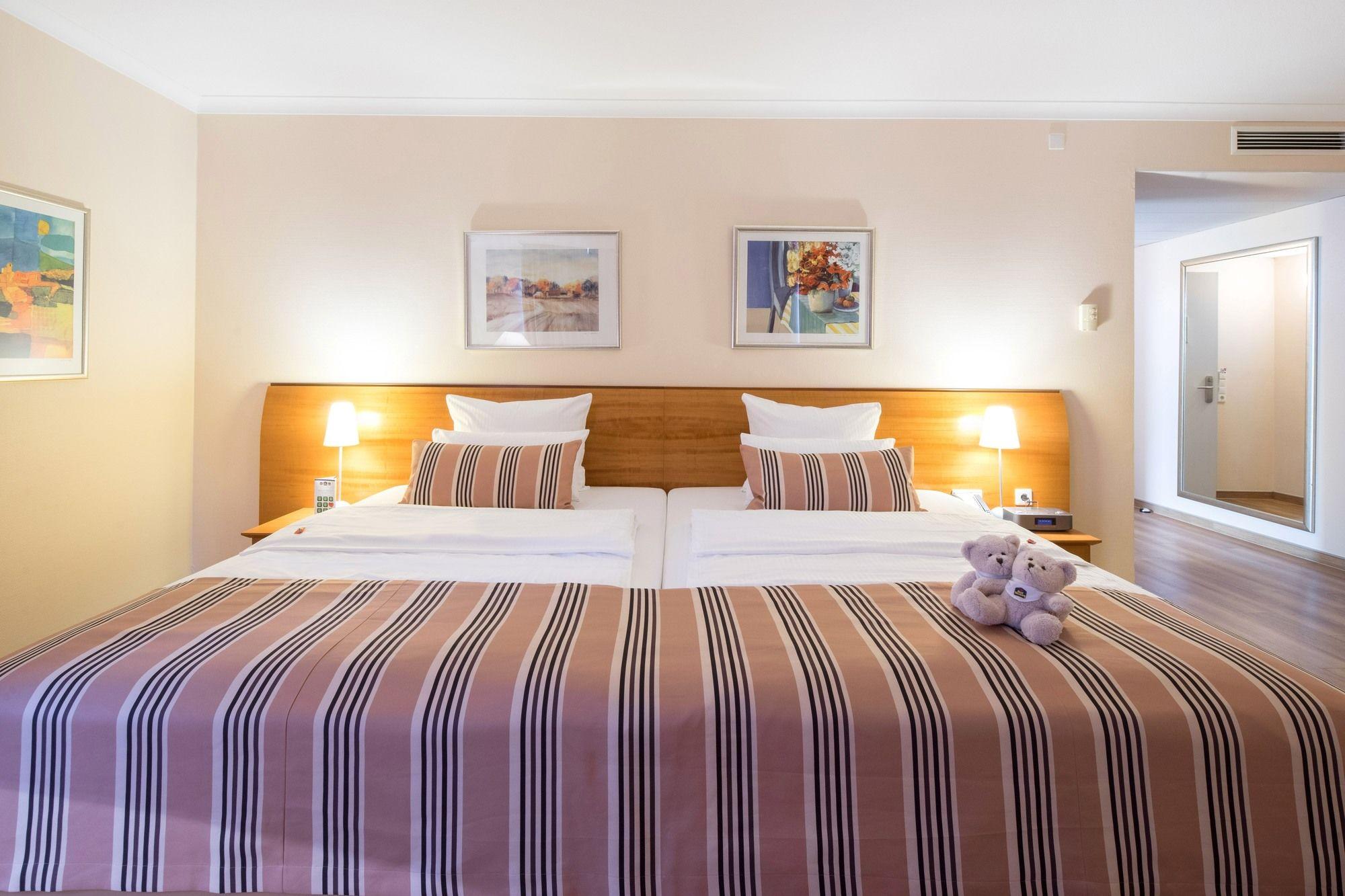 Philero 4* Kolonia